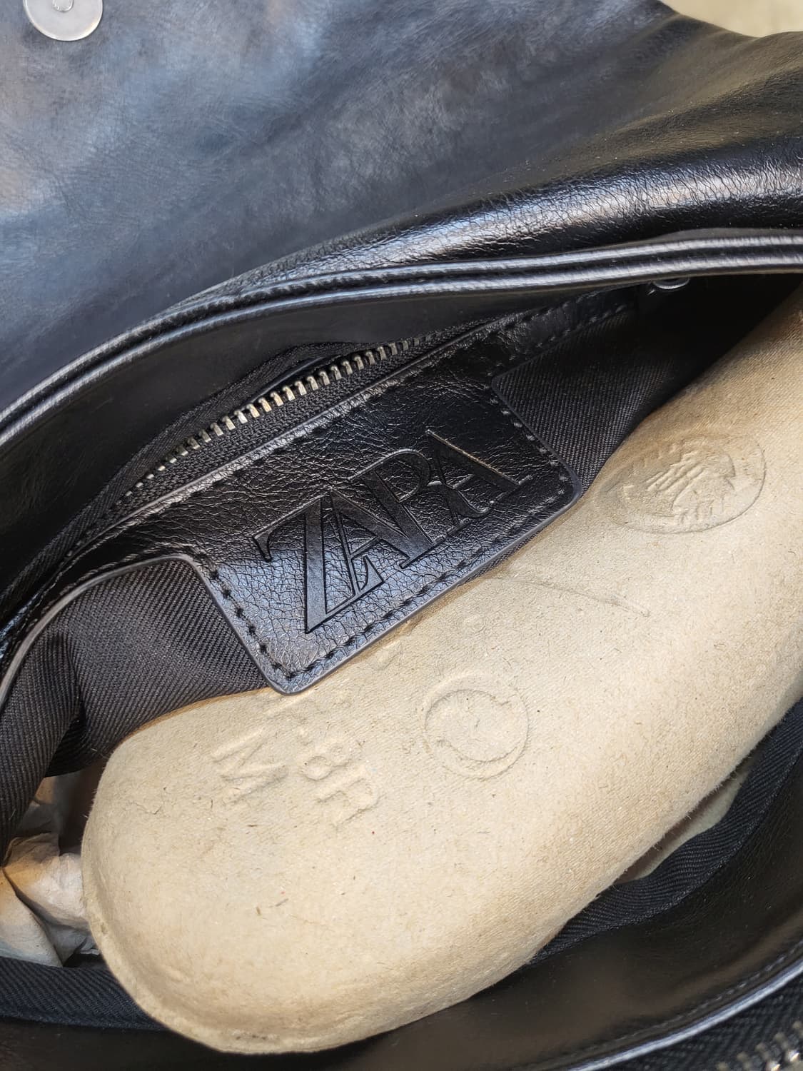 자라블랙체인숄더백 상품이미지4