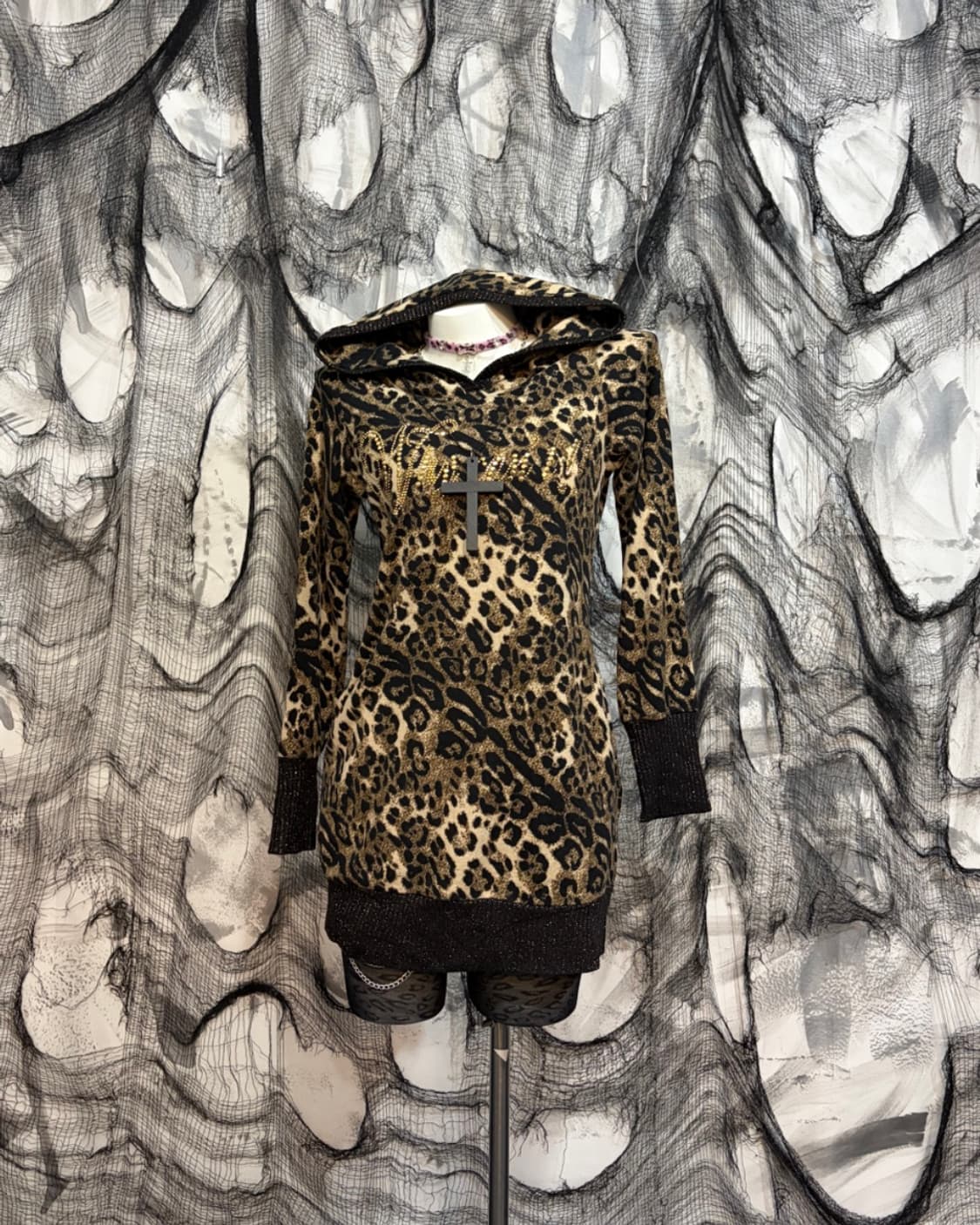 Onegyaru Leopard cubic hoodie one piece 상품이미지3