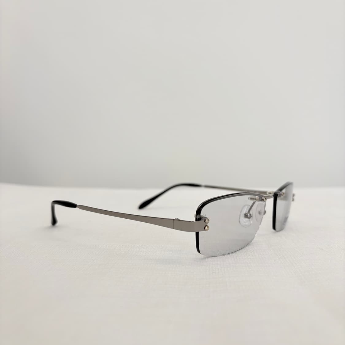 COSMOS 실버 틴트 반무테 빈티지안경 상품이미지3