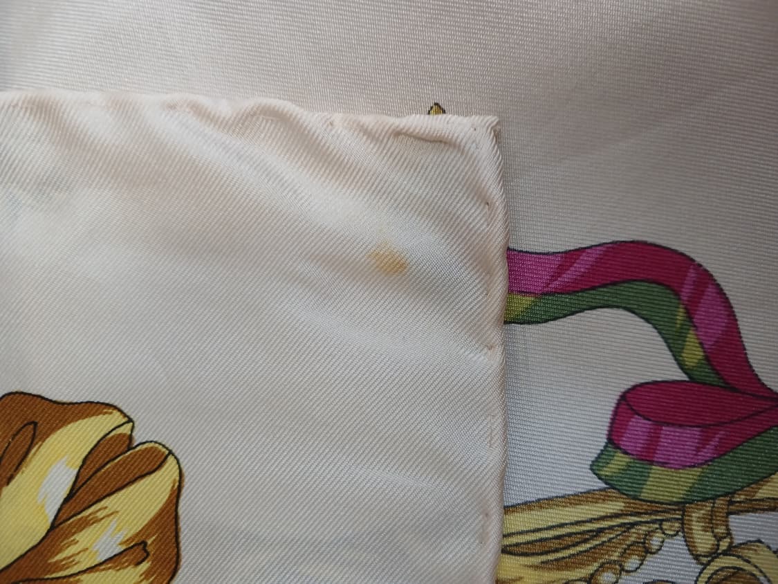 펠릭스 뷰흘러 베르사유의 장미 실크 사각스카프 상품이미지5