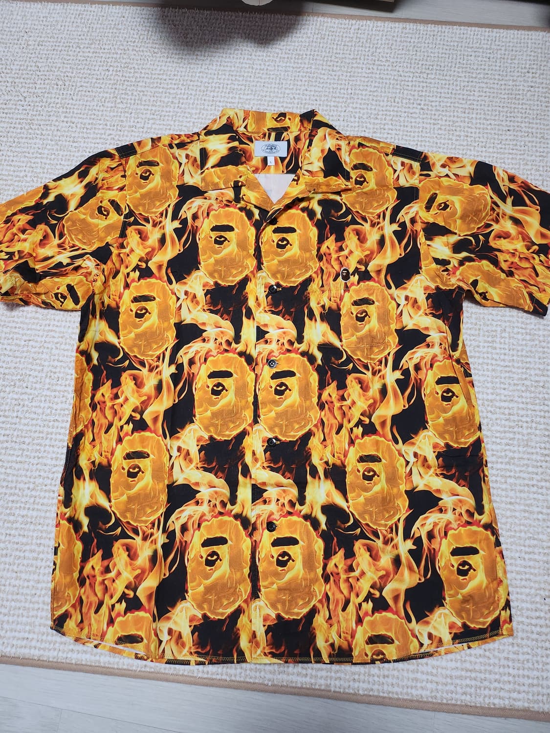 베이프 플레임 셔츠 상품이미지1