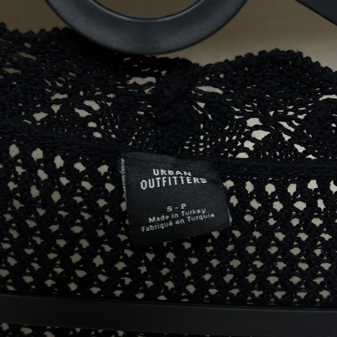 어반아웃피터스 BDG 크로셰 니트 타이 가디건 블랙 상품이미지3