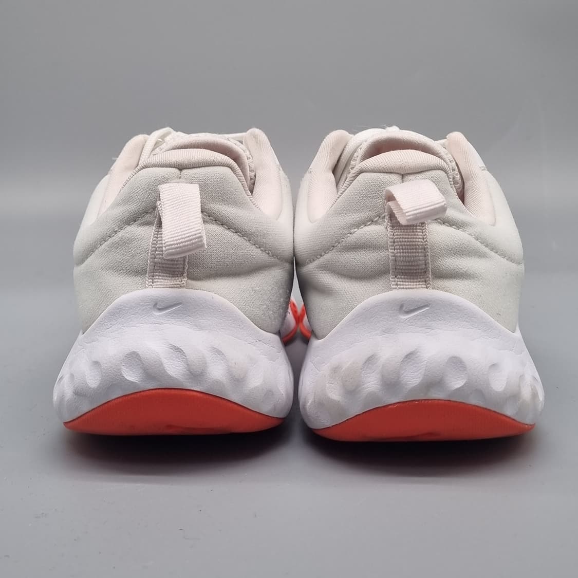 나이키 리뉴 인시즌 여성운동화240 상품이미지4