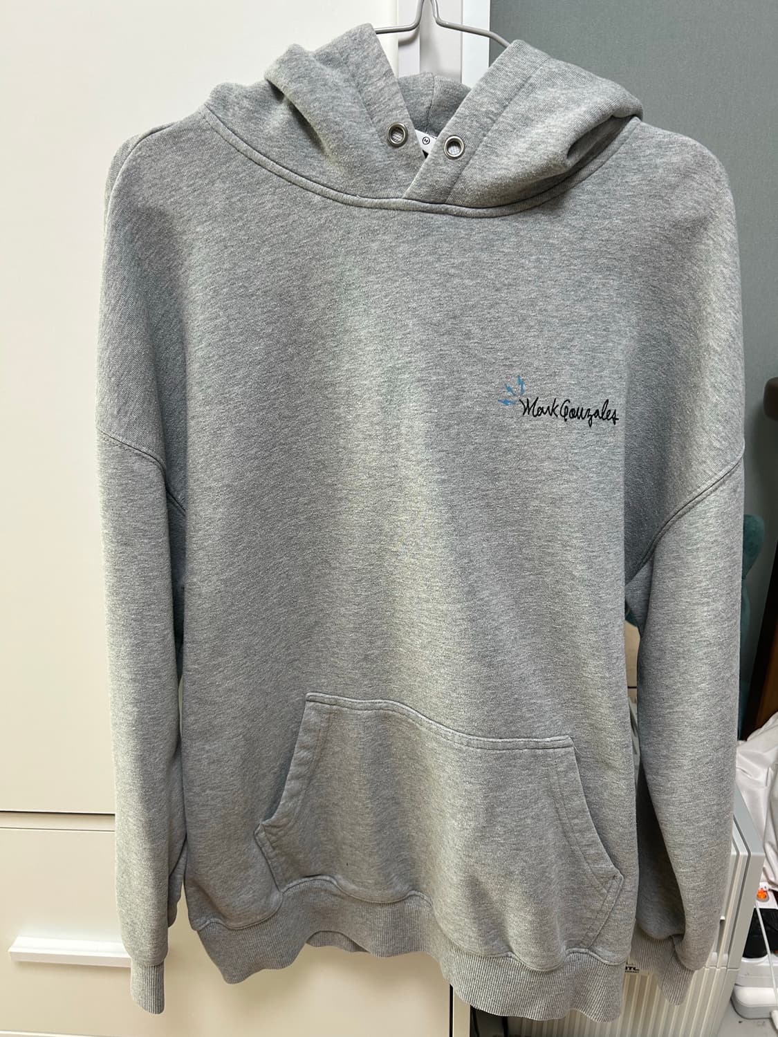 와릿이즌 프렌즈 드로잉 후드 그레이 상품이미지2