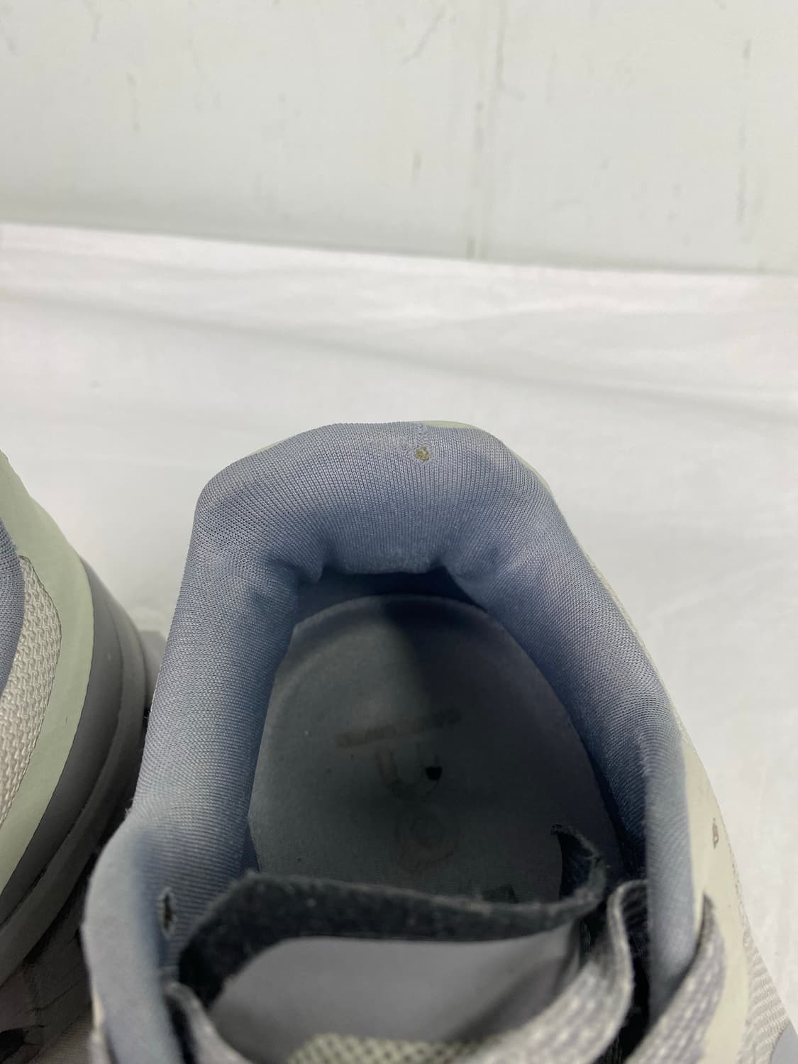 온 러닝 클라우드몬스터 아이스 알로이 270 <75> 상품이미지10