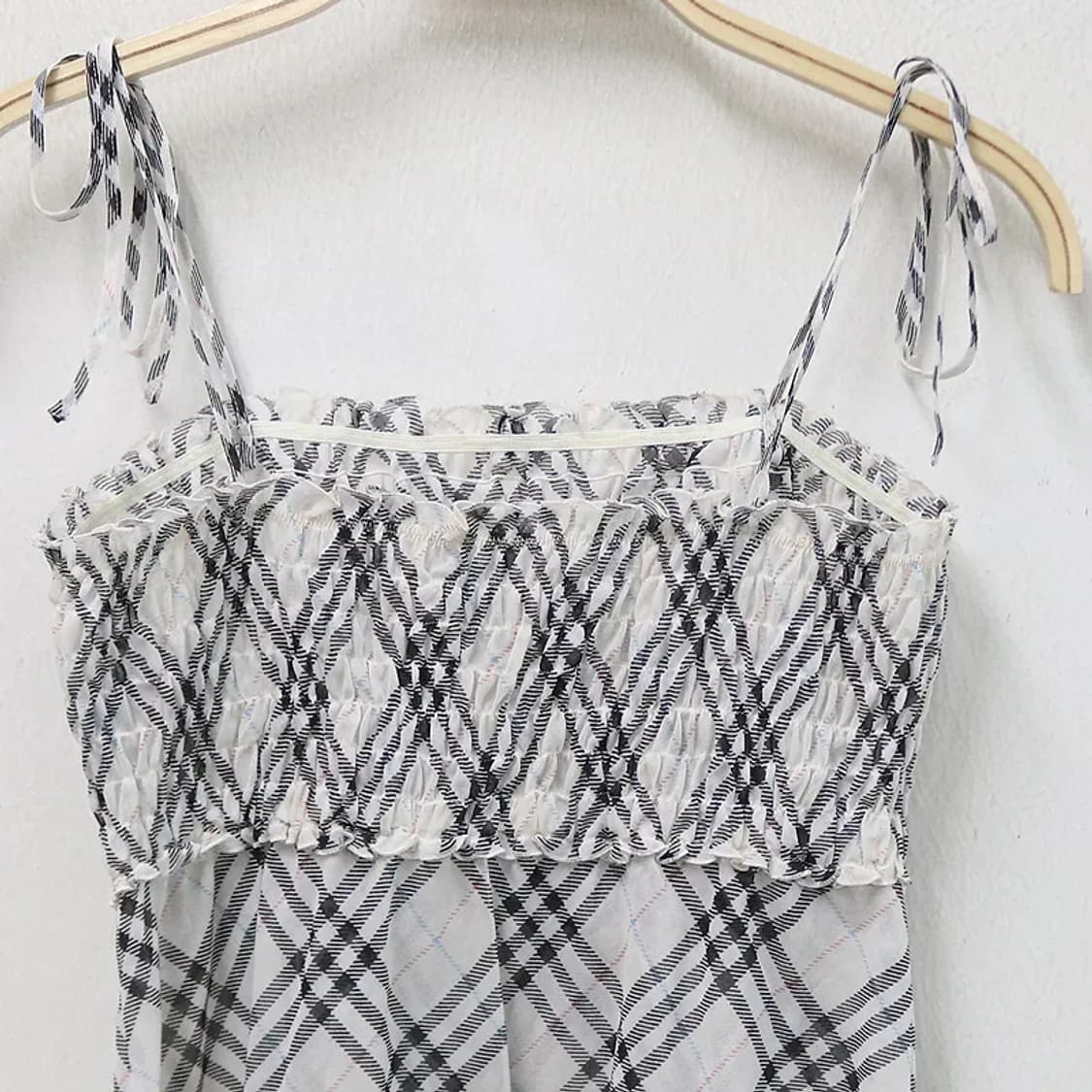 버버리 블루 라벨 스모크 밴딩 슬리브리스 66333 상품이미지6