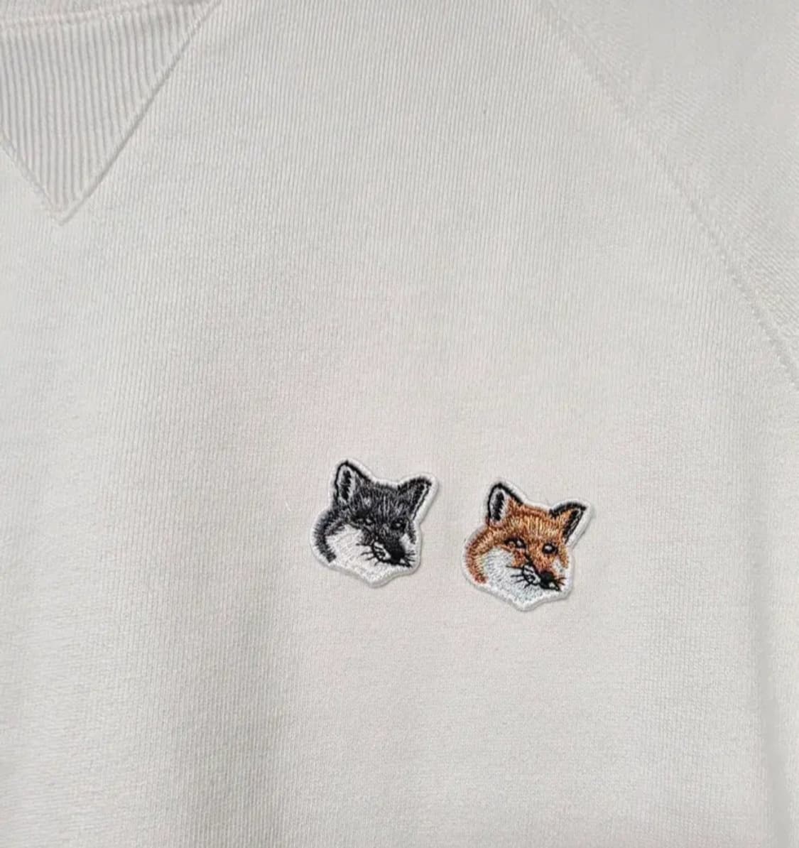 메종키츠네 투폭스헤드 패치 아이보리 맨투맨 상품이미지2