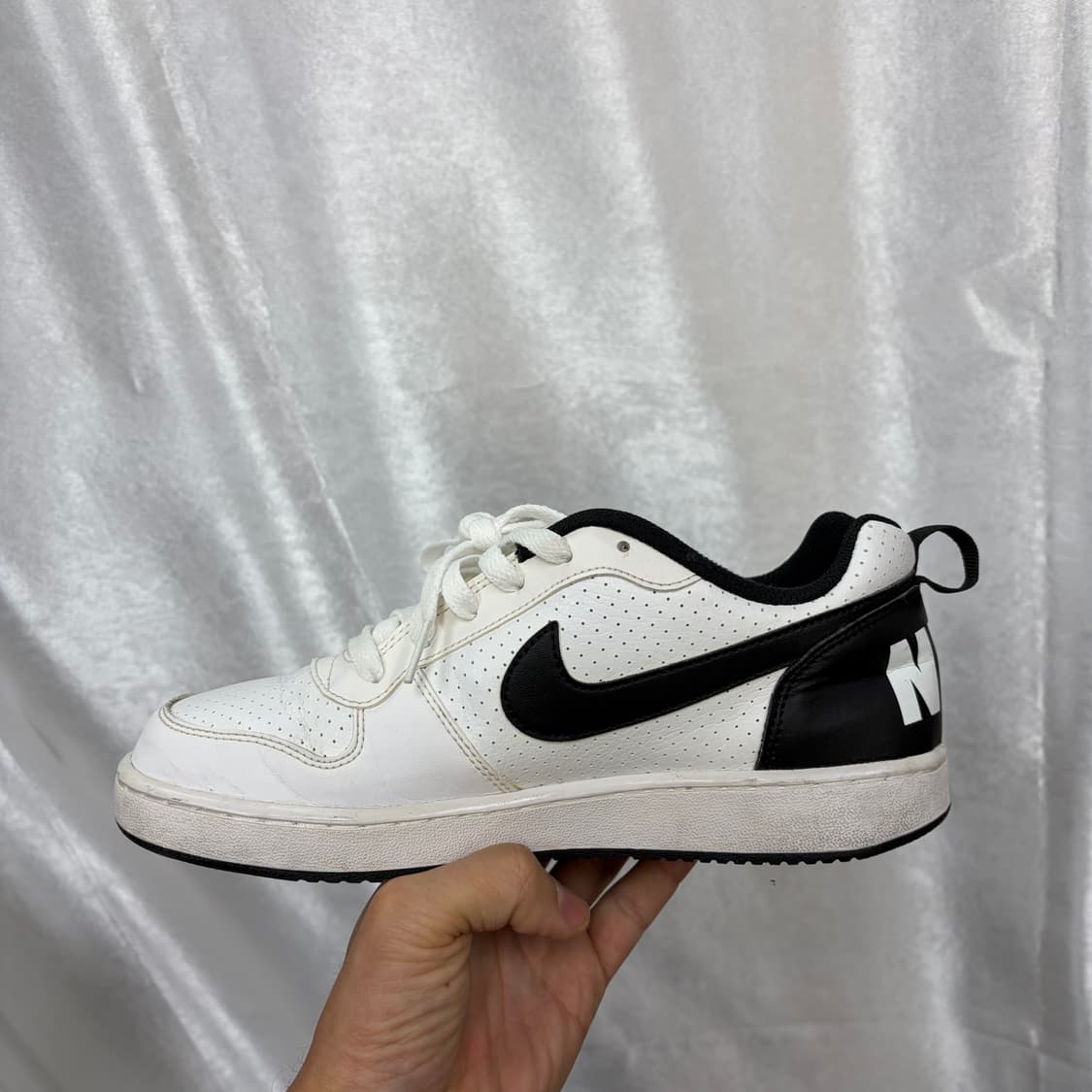 나이키 코트버로우 스니커즈 사이즈245  상품이미지2