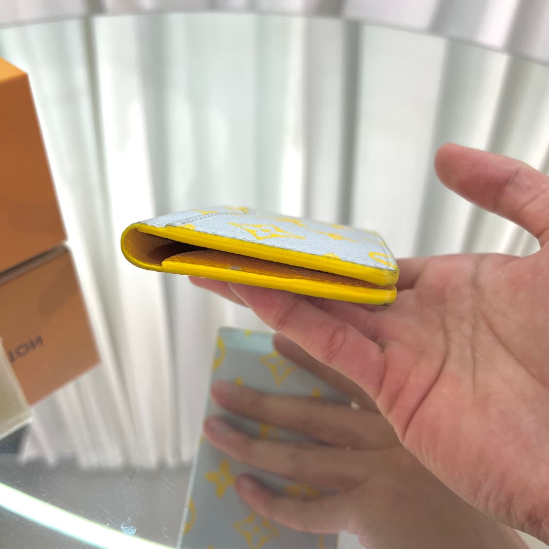 [정품] 루이비통 모노그램 오거나이저 그레이 옐로우  상품이미지5