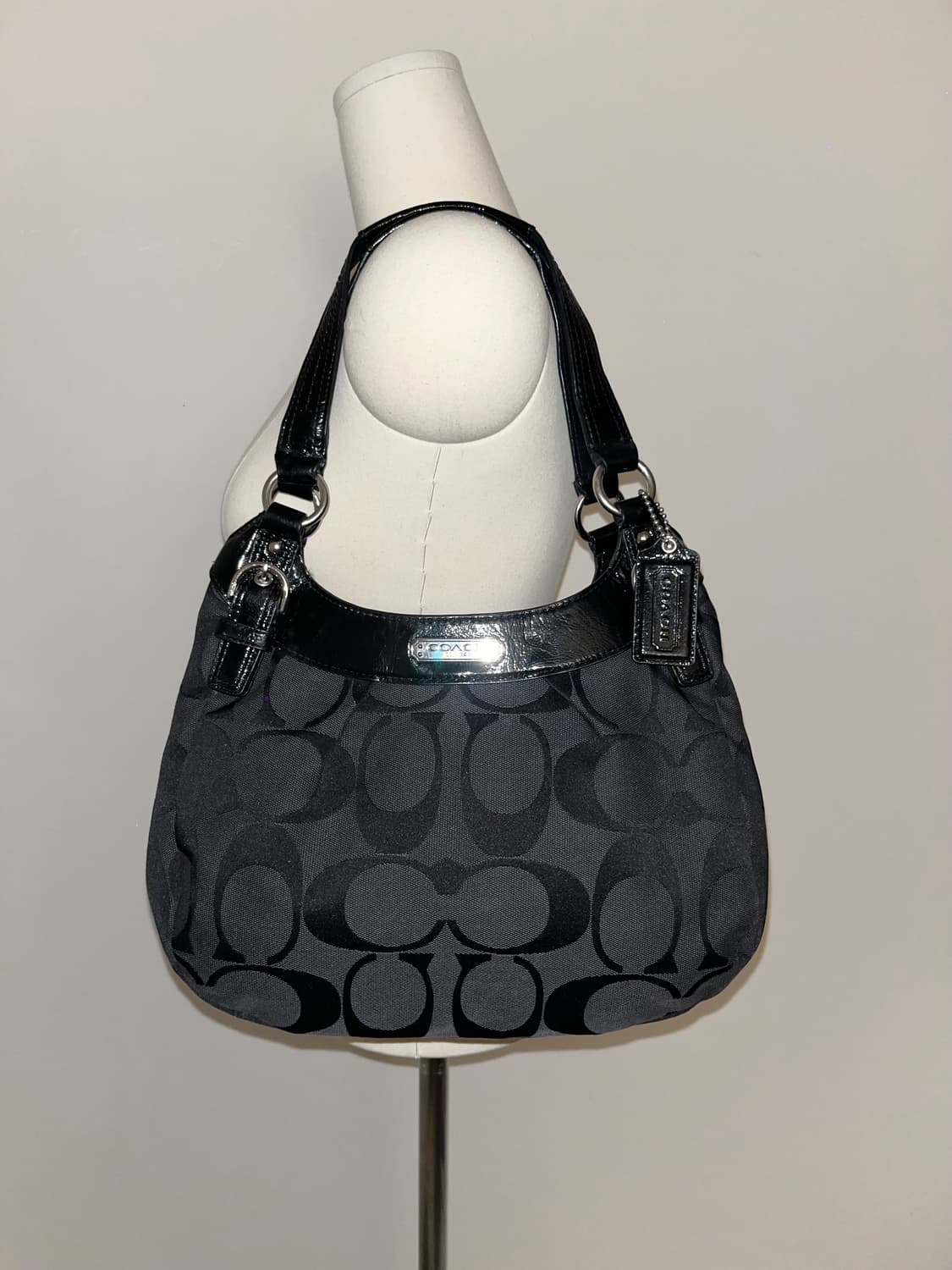 Coach Bacis All Black Shoulder bag 상품이미지1