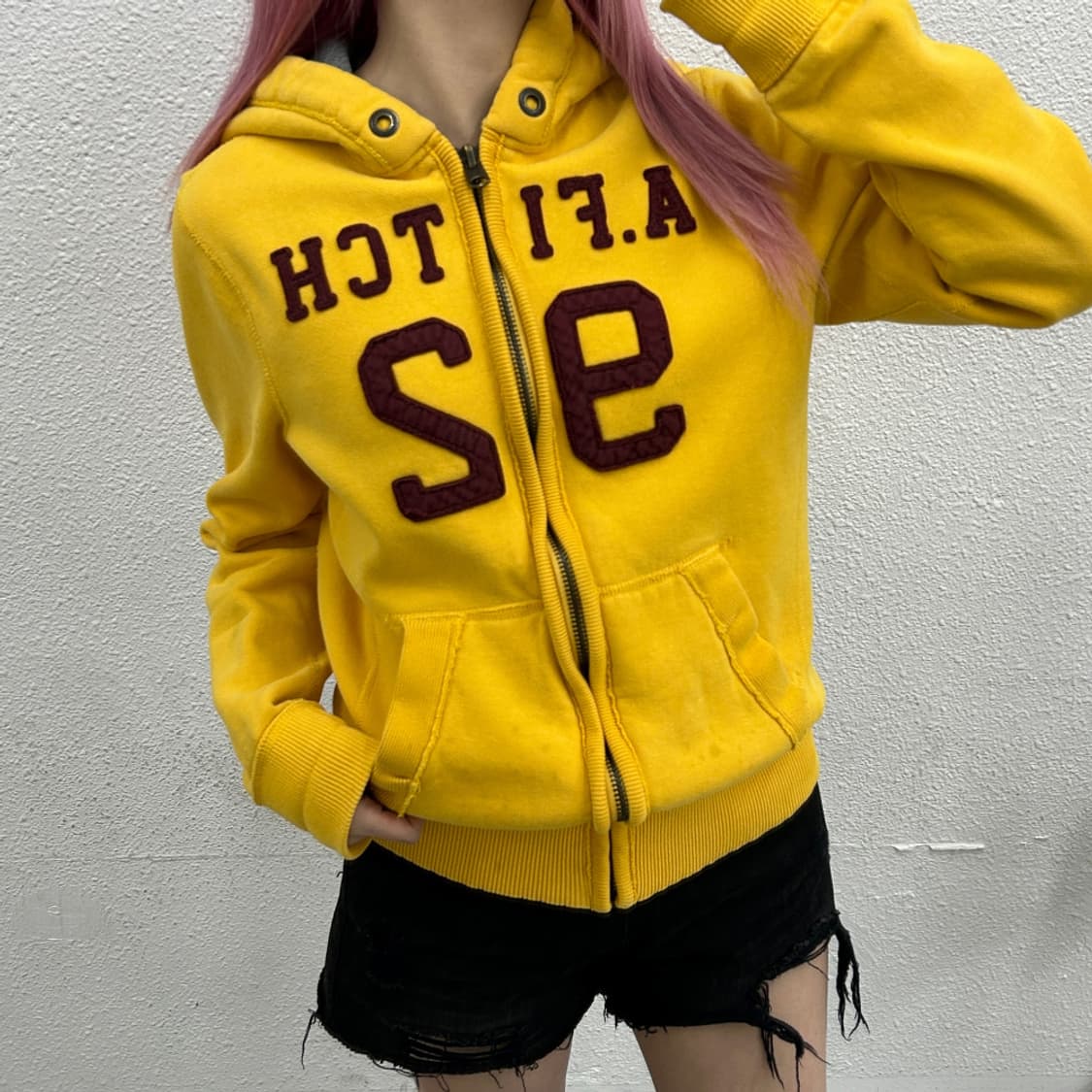 아베크롬비 버건디 패치로고 옐로우 후드집업 S 상품이미지1