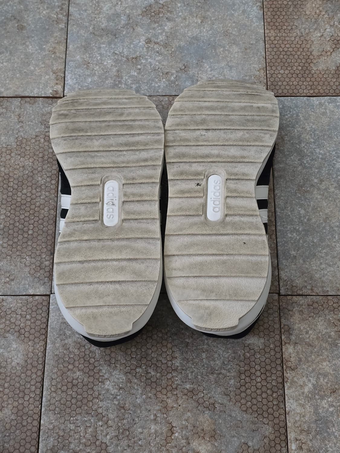 (240)아디다스 레트로 런 코어 블랙 상품이미지8