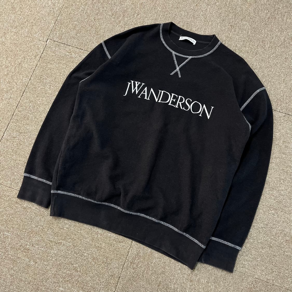 JW 앤더슨 스티치 맨투맨 상품이미지1