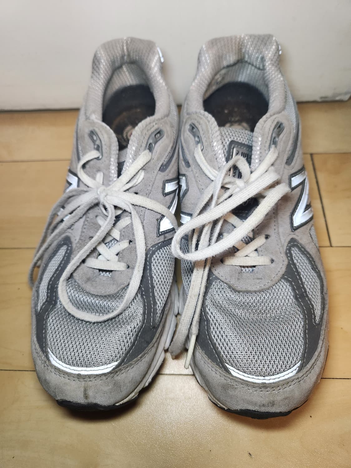 (255) 뉴발란스 990v4 그레이 상품이미지2