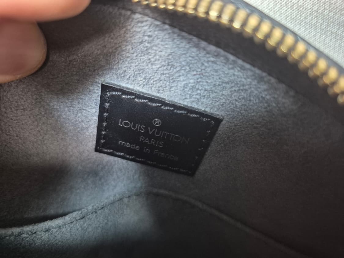 루이비통 정품 블랙 에피 에삐 레더 자스민 토트백 싸게 팝니다  상품이미지6