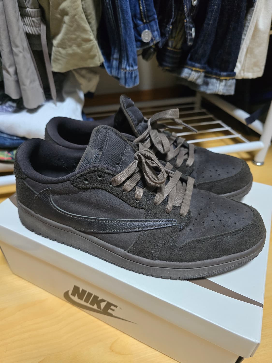 조던 트레비스스캇 벨벳 브라운 270 상품이미지1