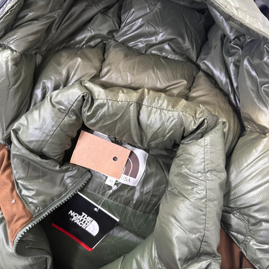 노스페이스 눕시700LTD 한정판 패딩  상품이미지8