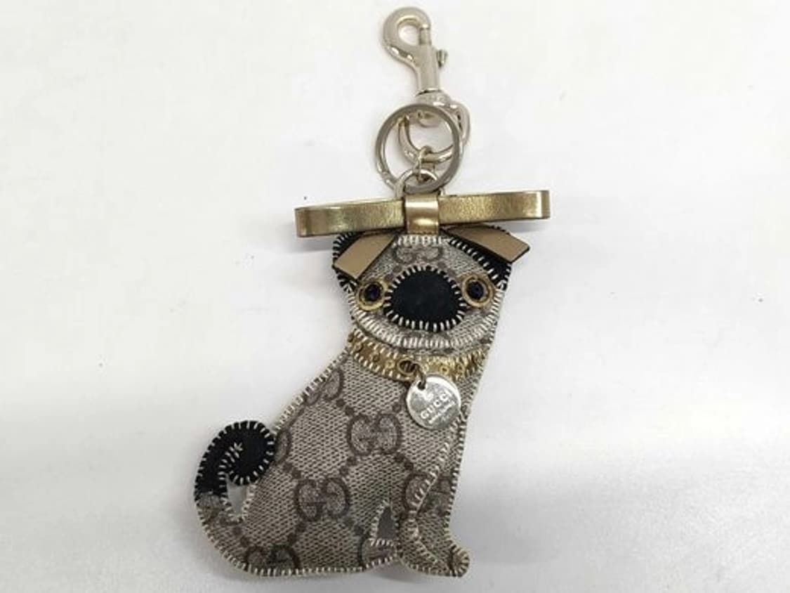 복원 예정] 구찌(GUCCI) 퍼그 가죽 키링 '올리버' 상품이미지1