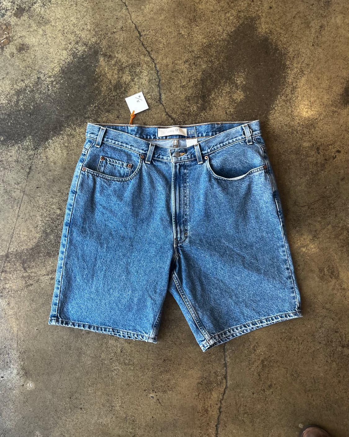 Old GAP Blue Jeans shorts  올드갭 데님 쇼츠 38“ 상품이미지1
