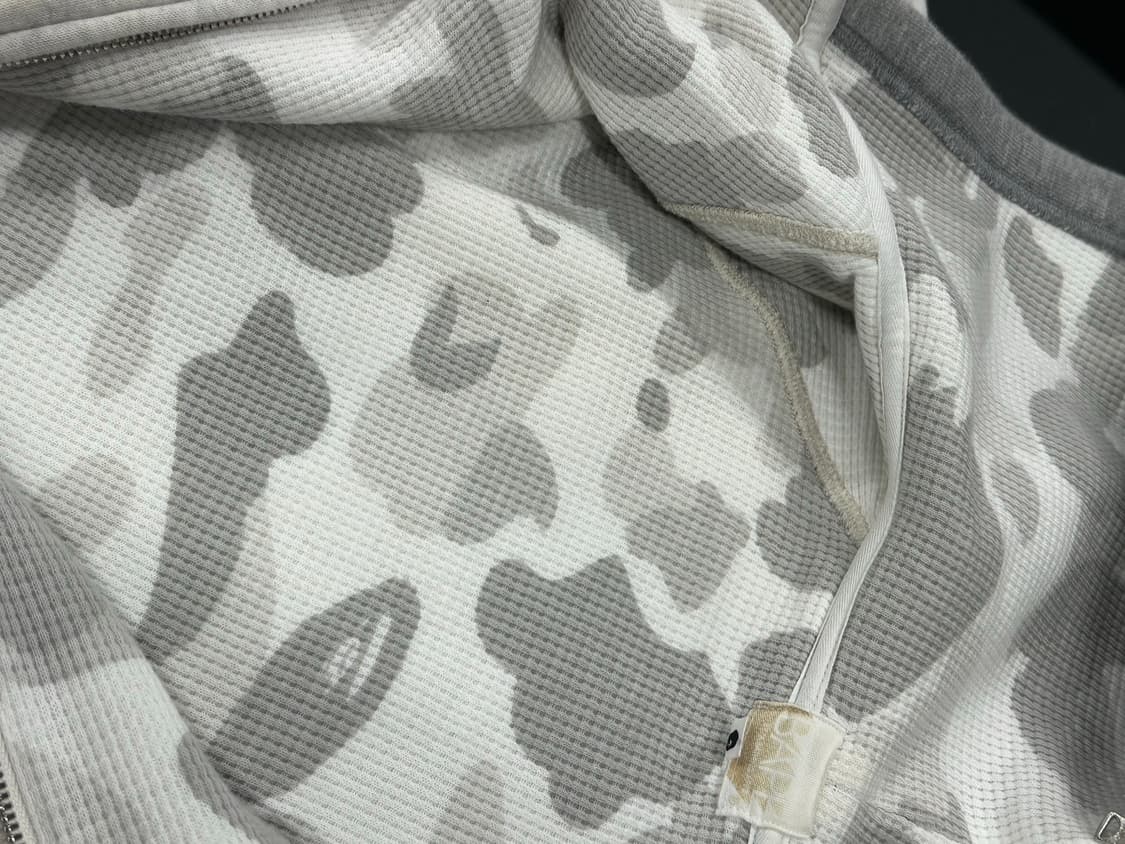 베이프 화이트 자수로고 카모 풀집업 상품이미지9