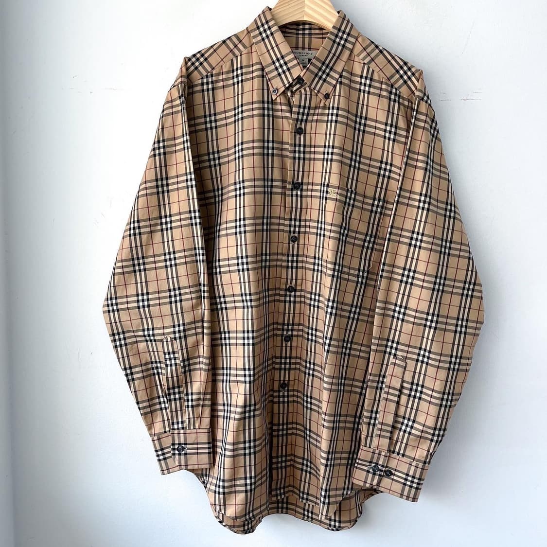 버버리 오리지널 기마 로고 베이지 노바 체크 셔츠 상품이미지4