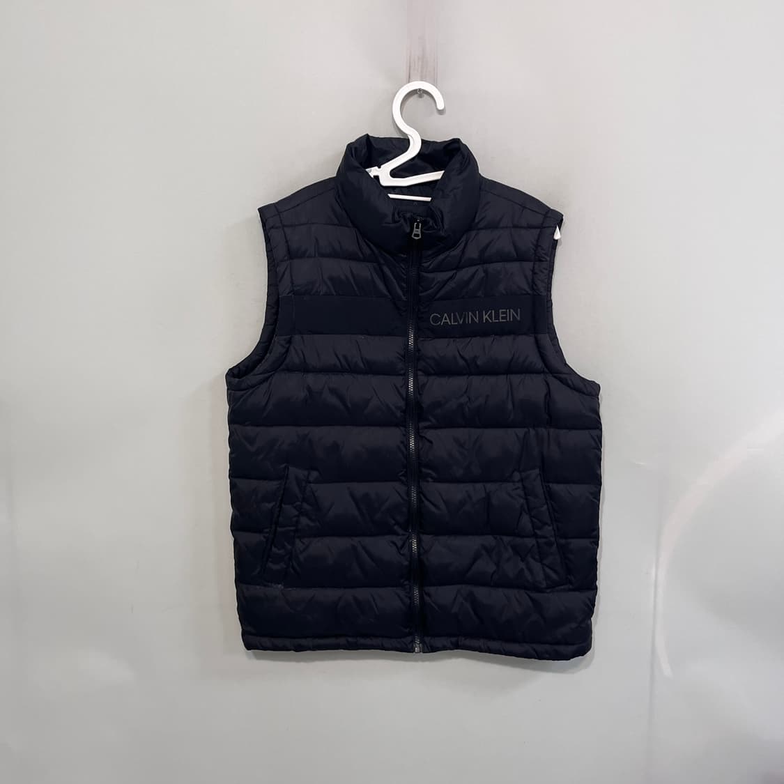 켈빈클라인 남성 패딩조끼 100 상품이미지1