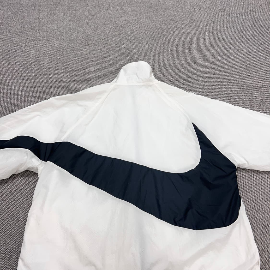 나이키 빅스우시 화이트 바람막이(M) 상품이미지5