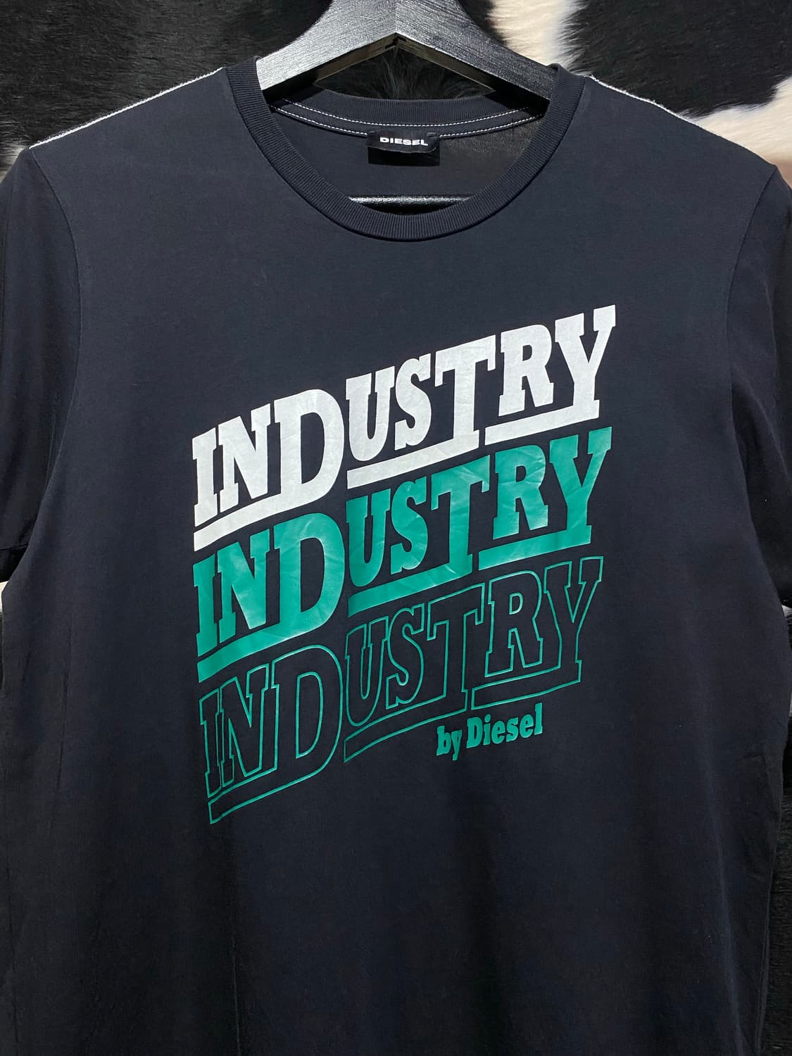 Diesel industry 그래픽 화이트 스티치 반팔 티셔츠 상품이미지3