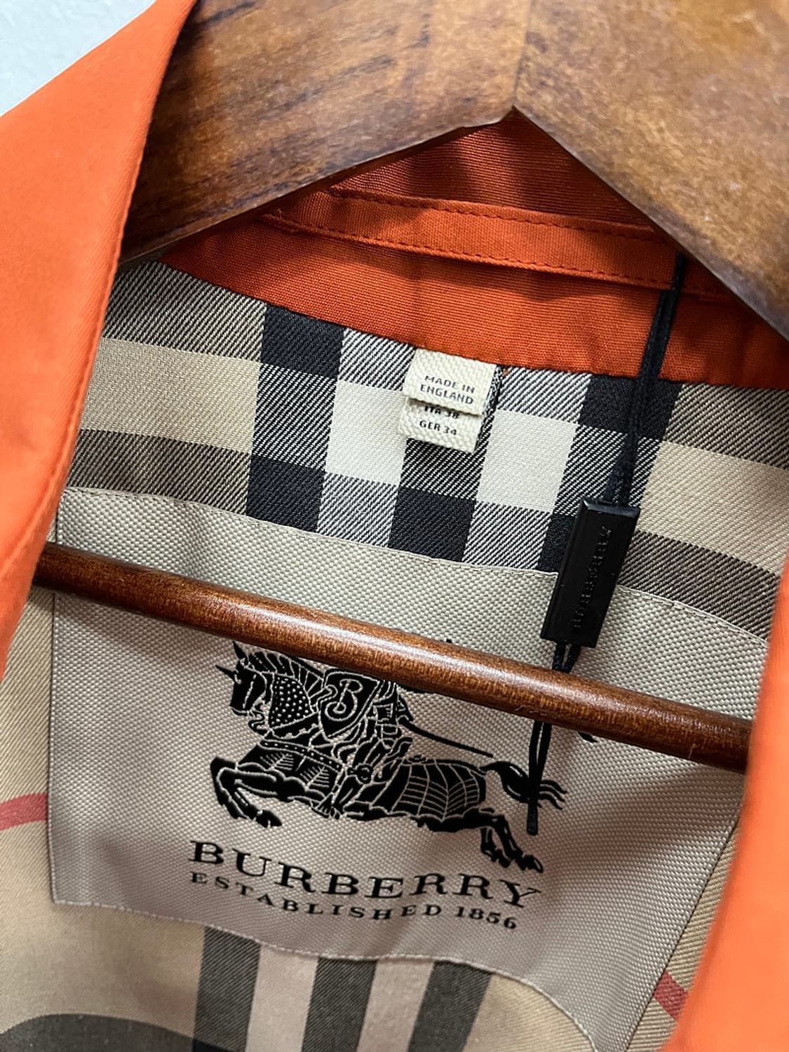 여) 버버리 오렌지 트렌치코트 상품이미지3