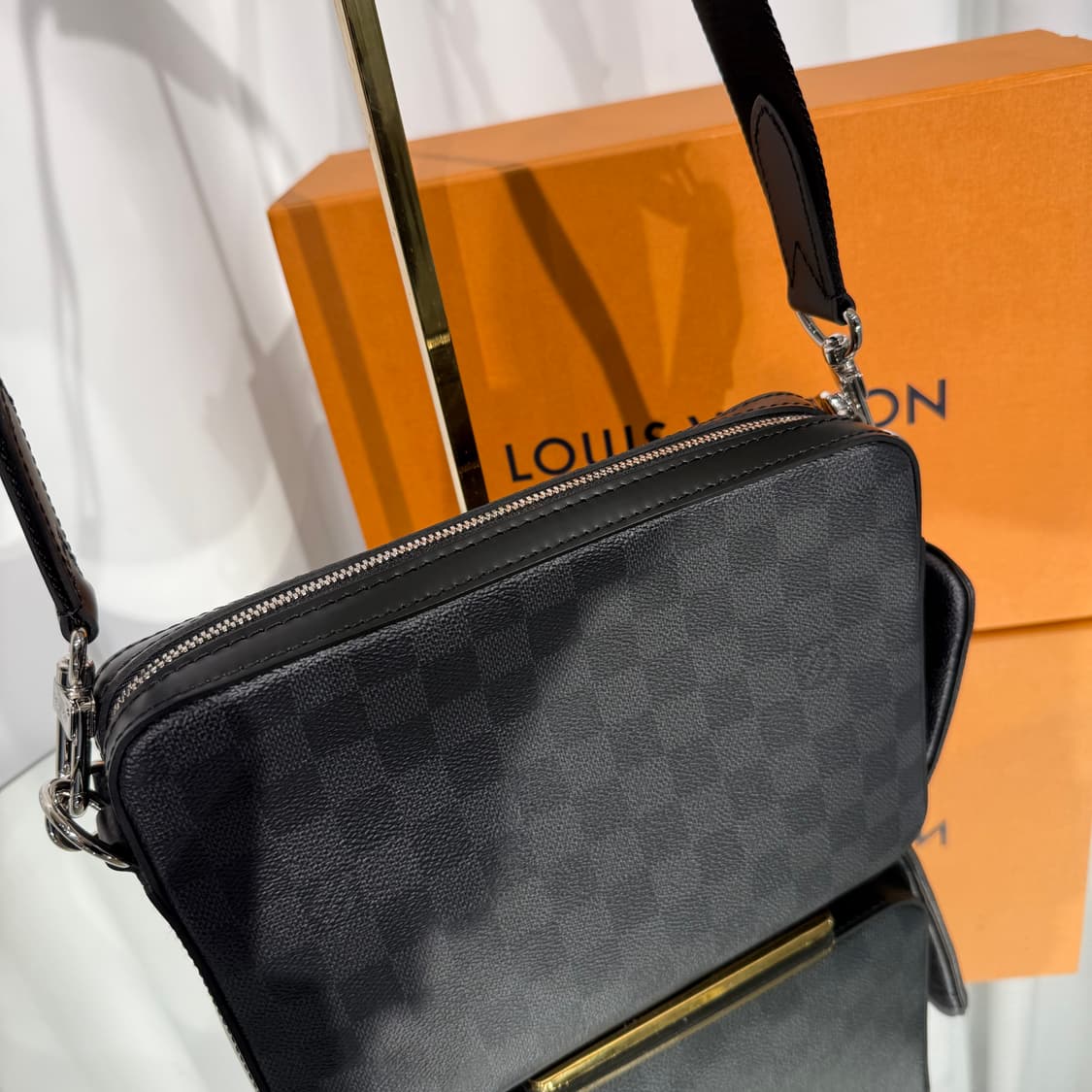 [신품급] 루이비통 다미에 그라파이트 트리오 메센저 크로스백 상품이미지5