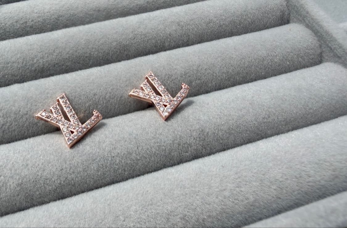 LV 크리스탈 이어링 상품이미지5