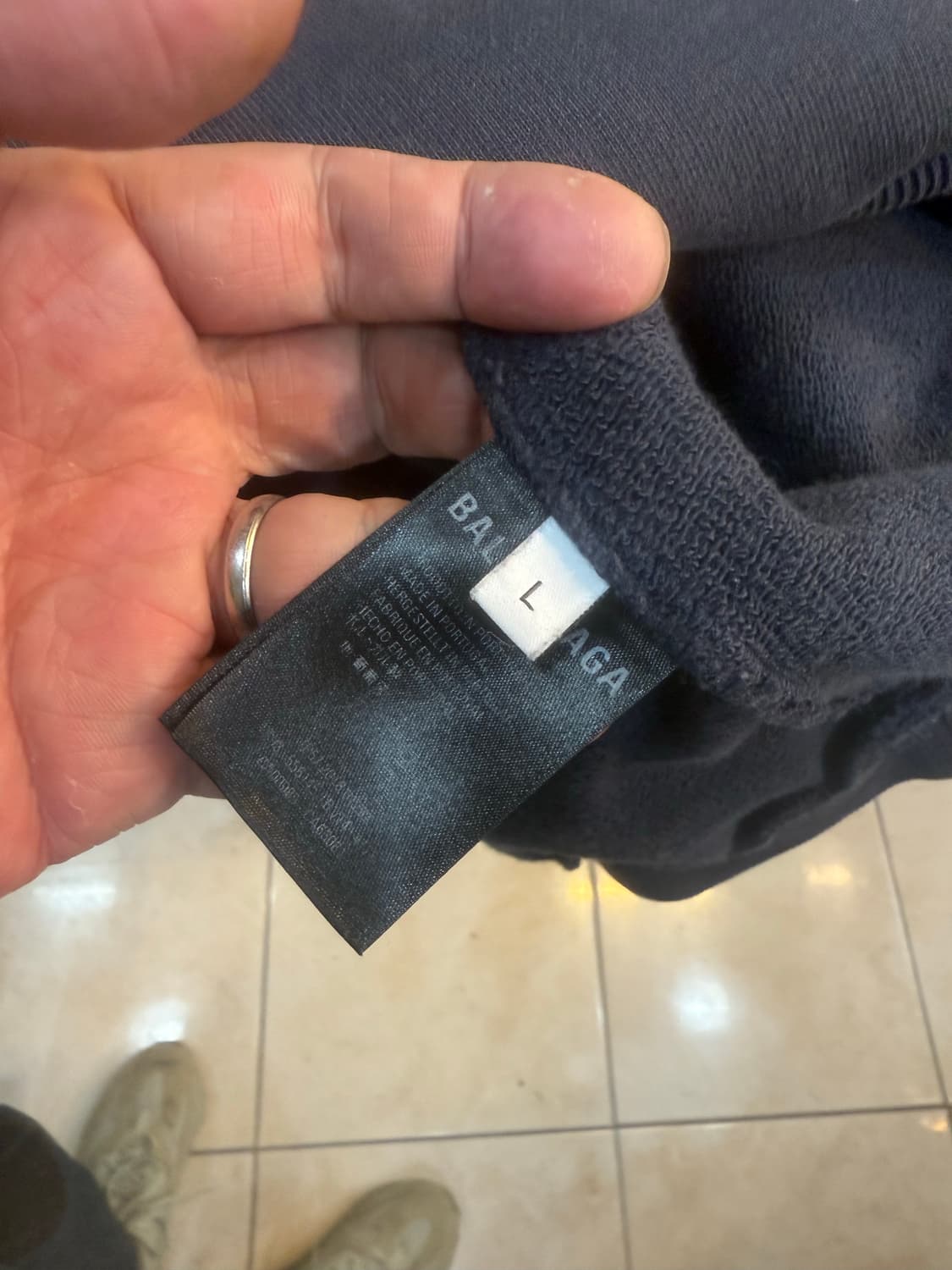 100 정품 발렌시아가 웨이브로고 후드티 팝니다 상품이미지4