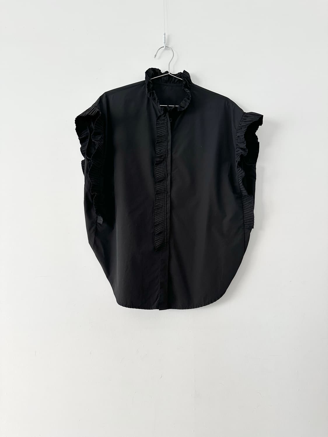 Conduct swan blouse / black 상품이미지1