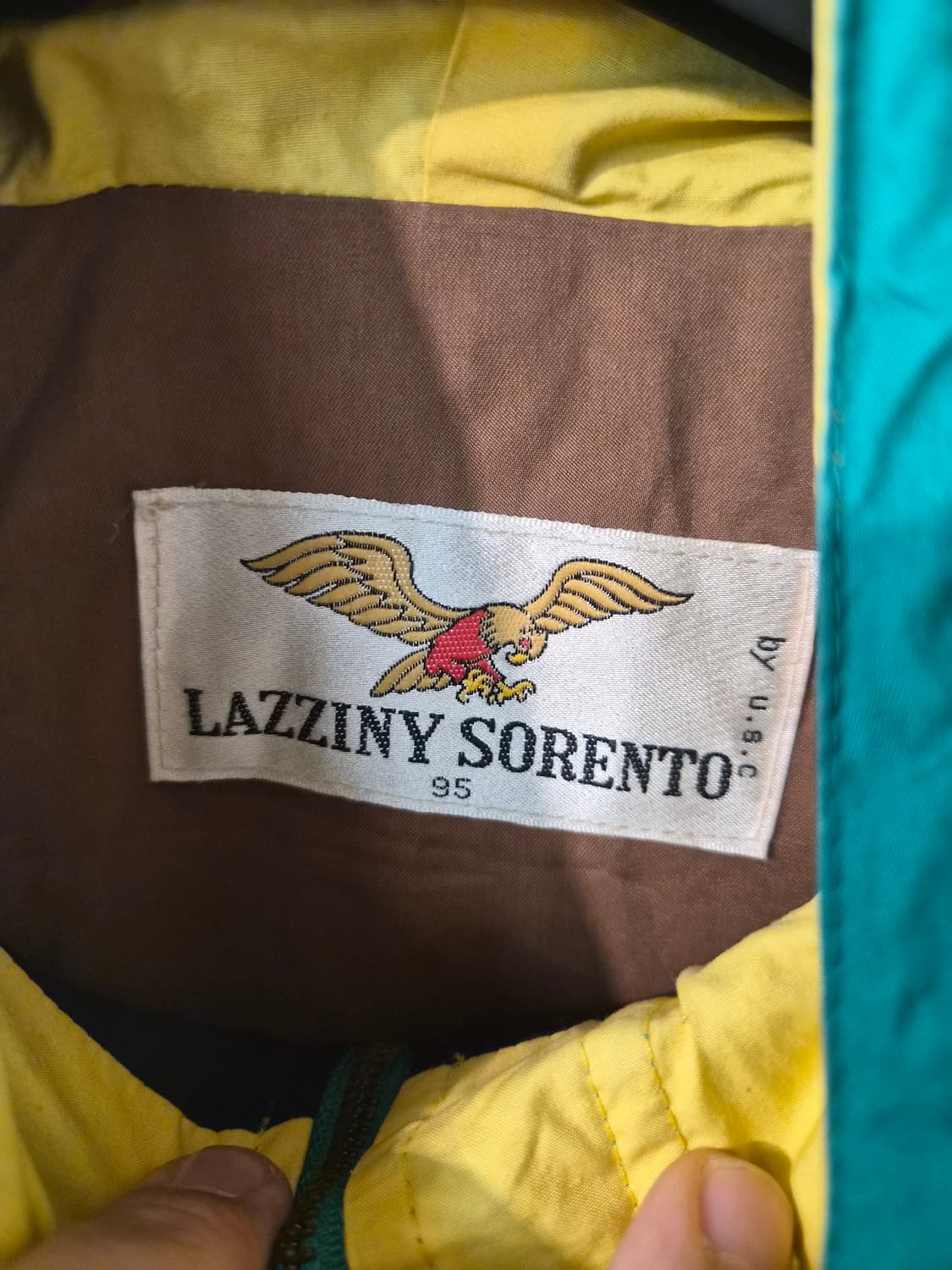 95) LAZZINY SORENTO 올드스쿨 점퍼 팝니다 상품이미지4