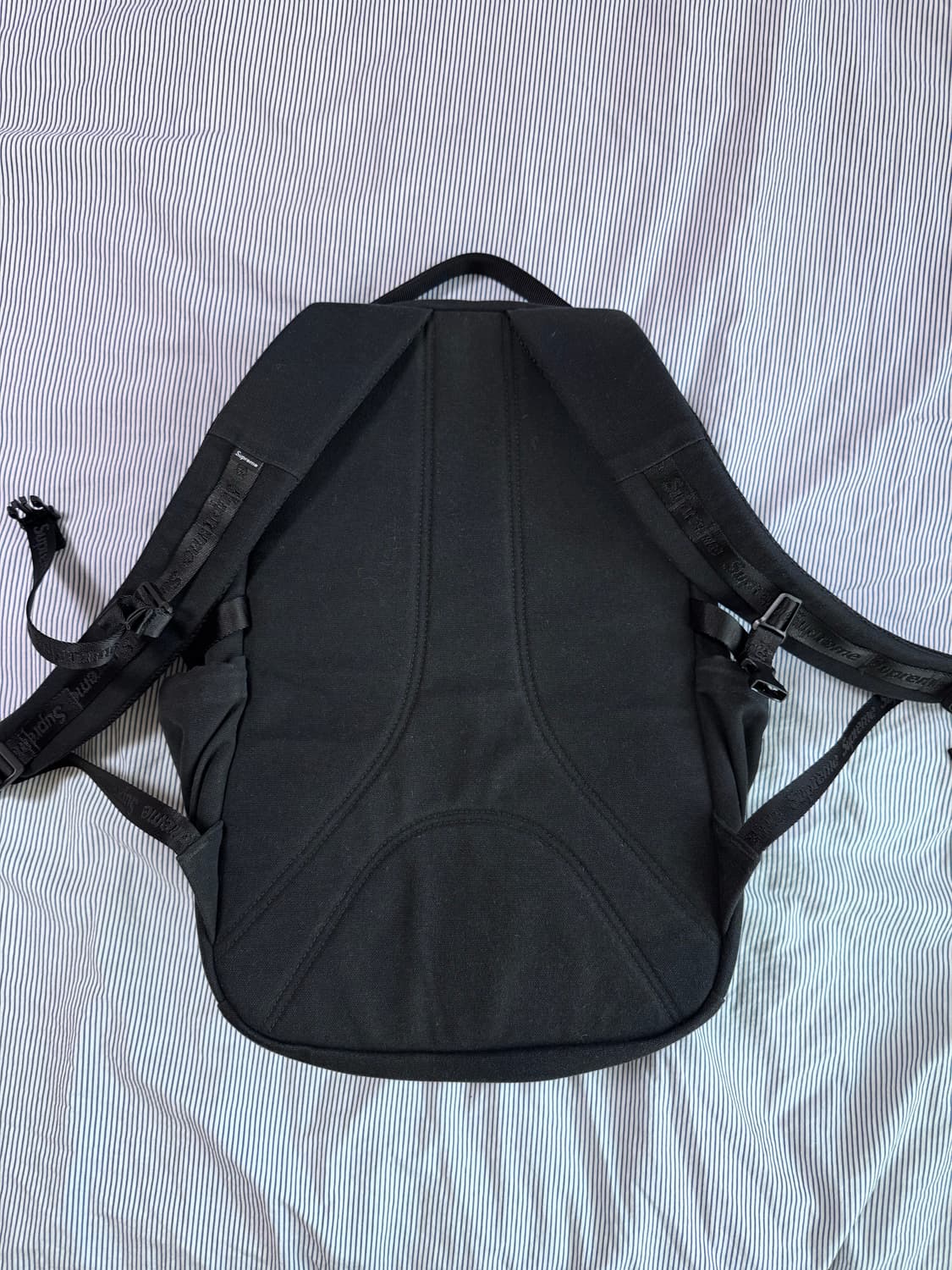 슈프림 백팩 블랙 25ss 상품이미지4