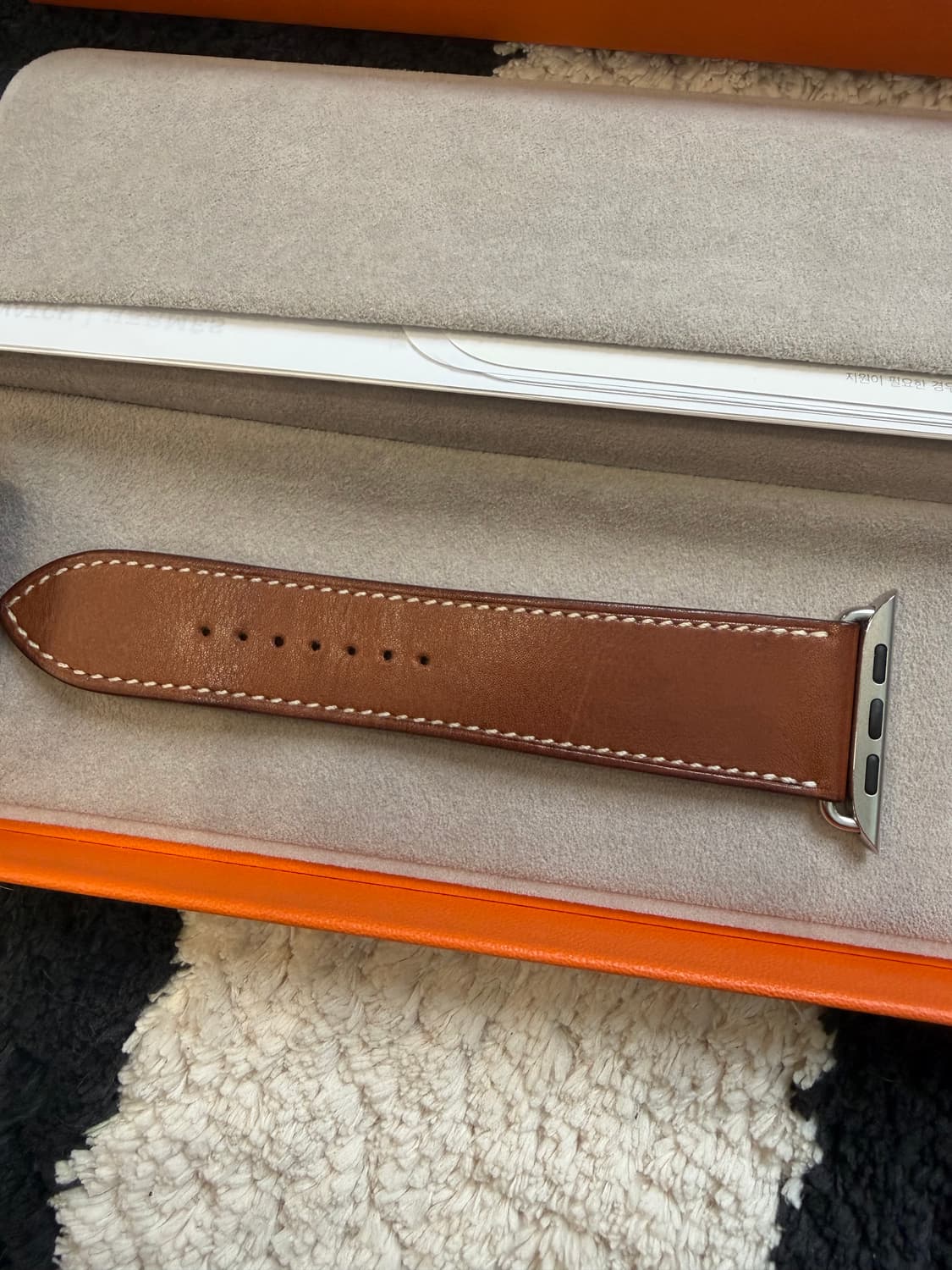 (미사용) 애플워치 에르메스 에뚜쁘 스위프트 가죽 스트랩 45mm  상품이미지3