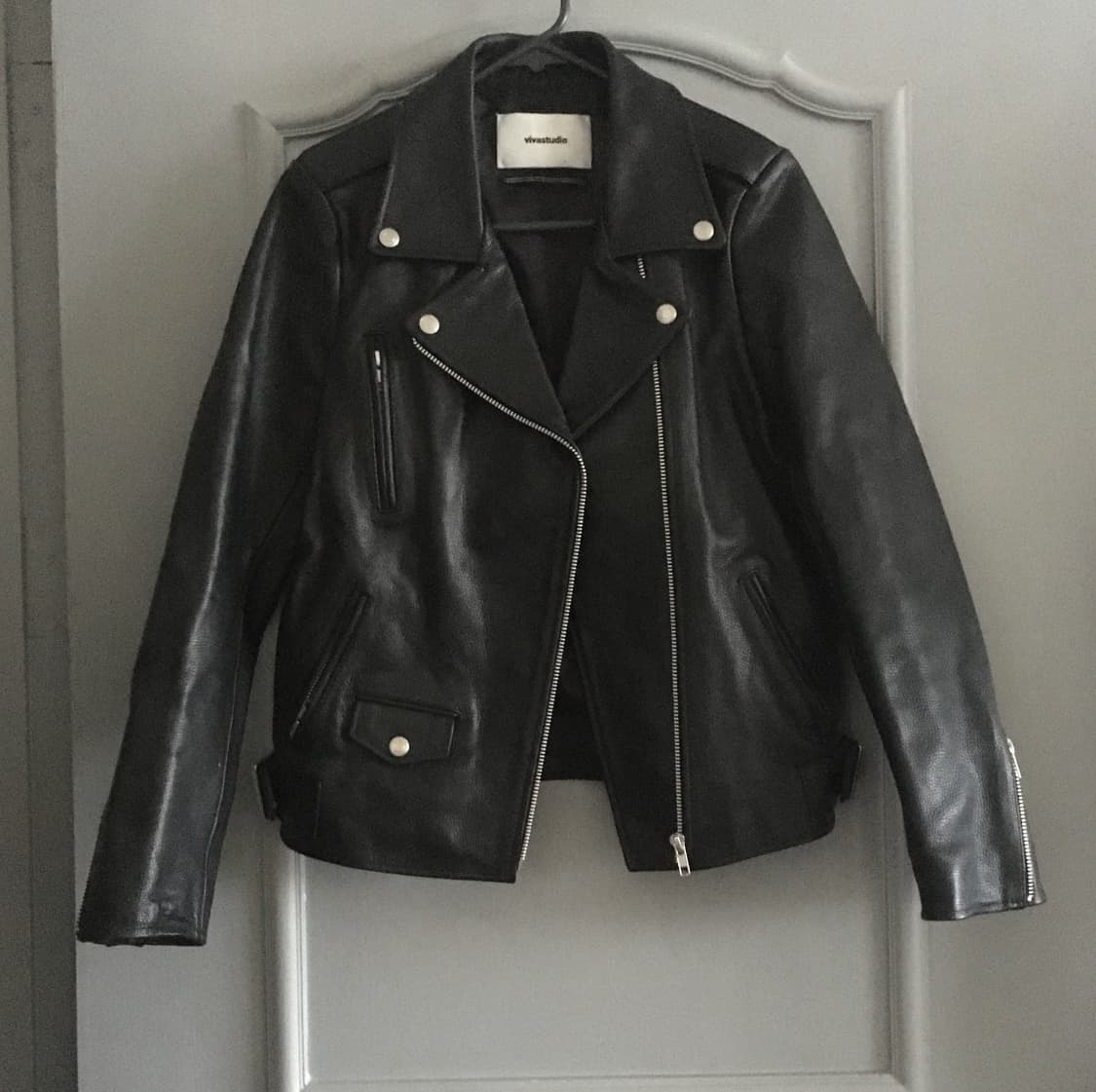 비바스튜디오 천연 가죽자켓 L사이즈 미사용 상품이미지3