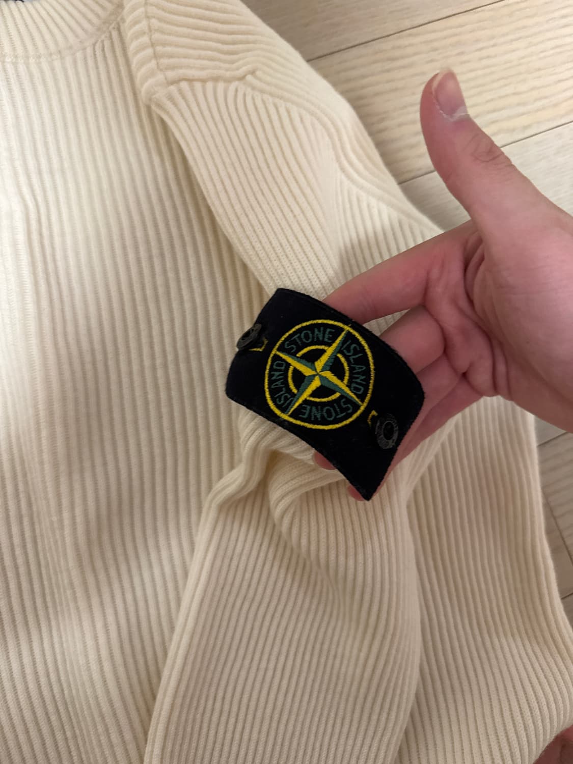 스톤아일랜드 풀 립 니트 상품이미지3