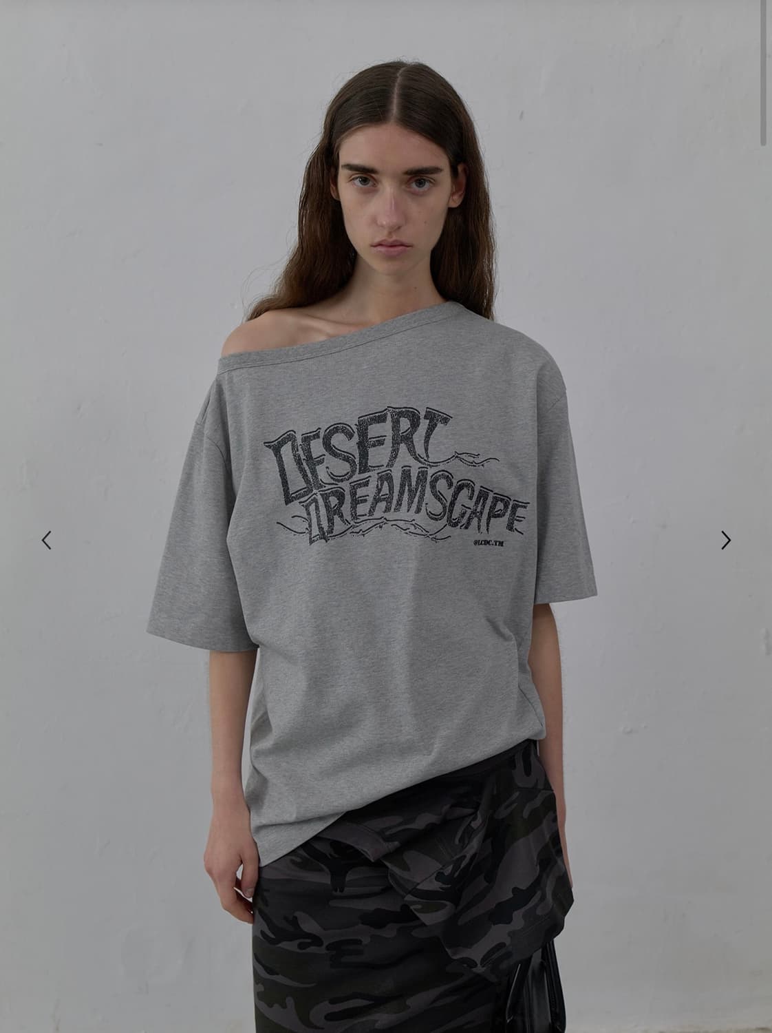 [LCDC] ASYMMETRIC PRINTED T-SHIRT 상품이미지2