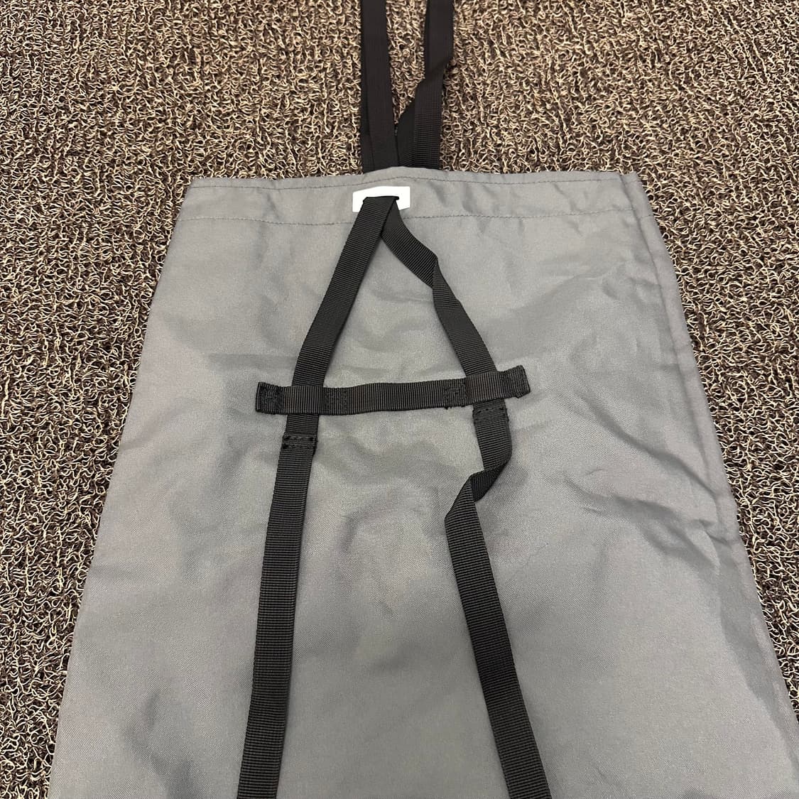 [새상품] On Running 온러닝 경량 백팩 그레이 상품이미지6