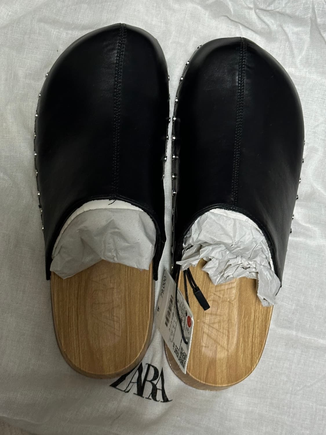 자라 스터드 클로그 245 새상품 블랙 상품이미지3