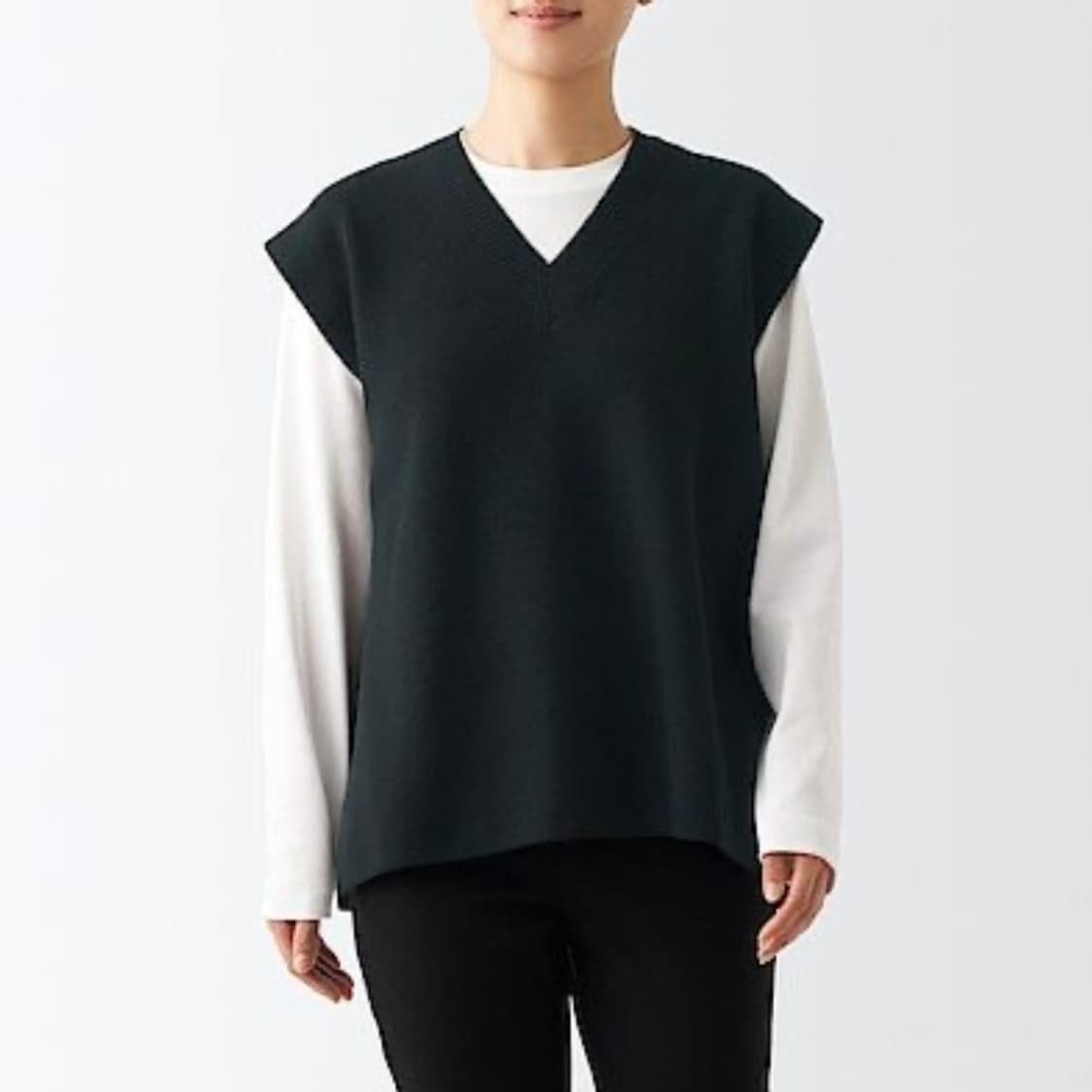 무인양품 형태가 유지되는 V넥 베스트 (새상품) 상품이미지6