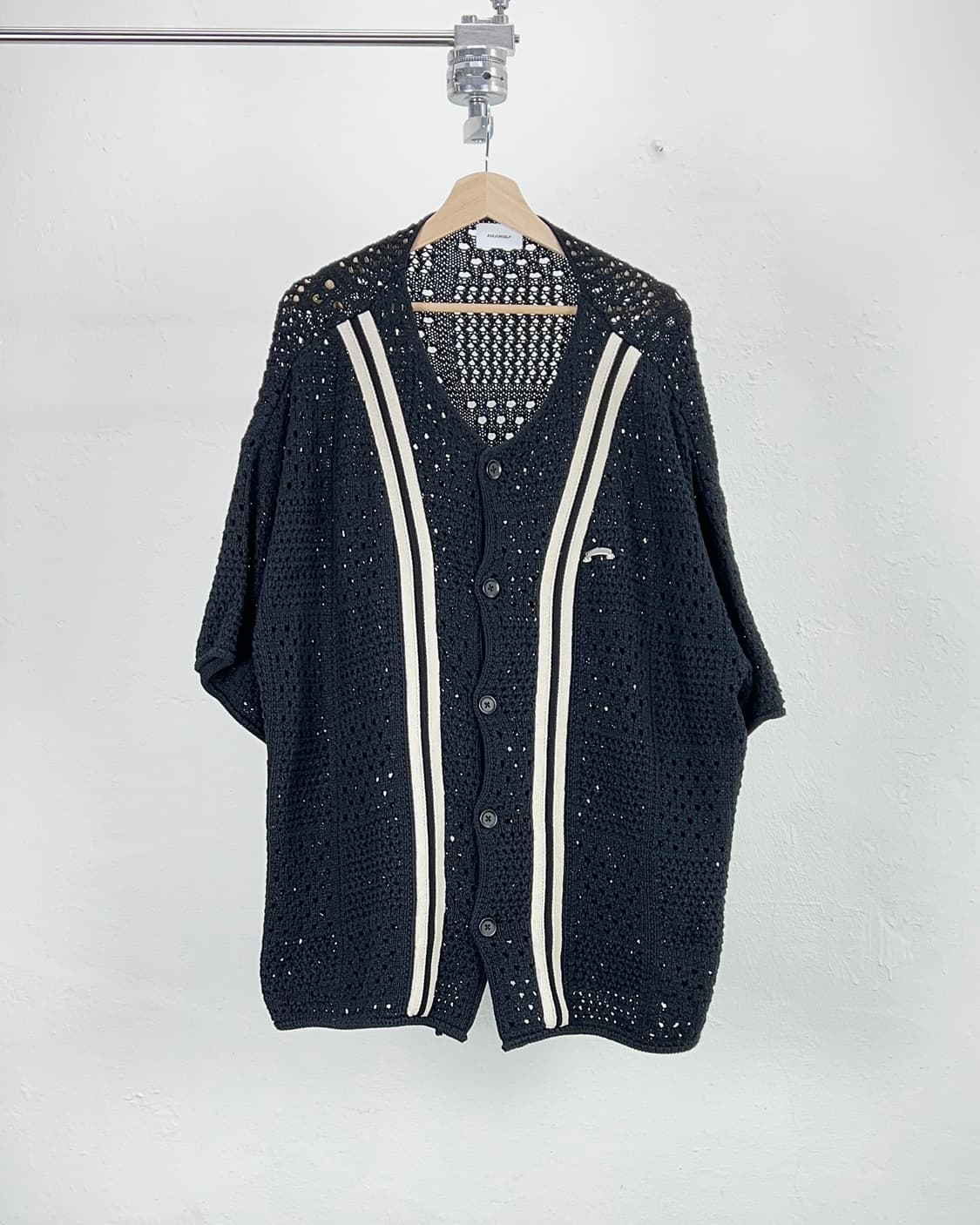 에스크 유어셀프 15fw 컬렉션 블랙 베이스볼 니트 가디건 상품이미지1