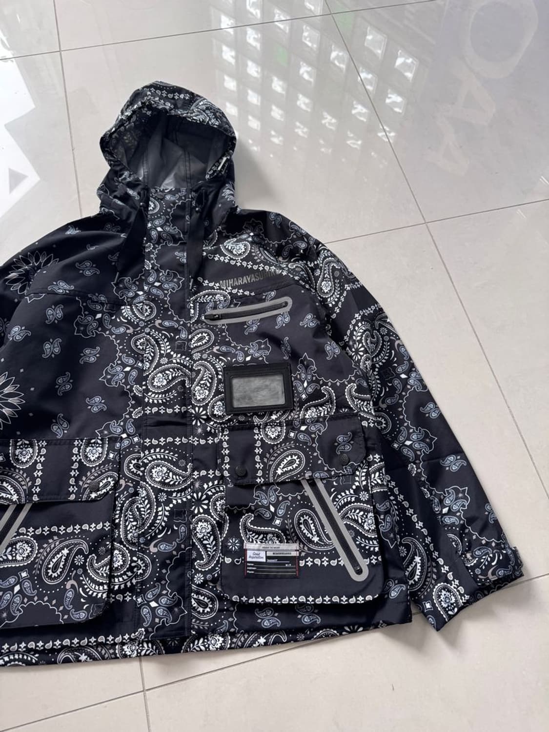 MOUNTAIN HOODIE 페이즐리 마운틴 후디 상품이미지1