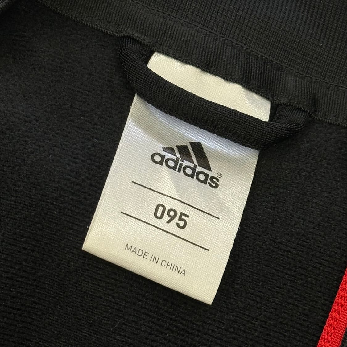 95 아디다스 FC 서울 레드 파이핑 블랙 트랙탑 상품이미지4