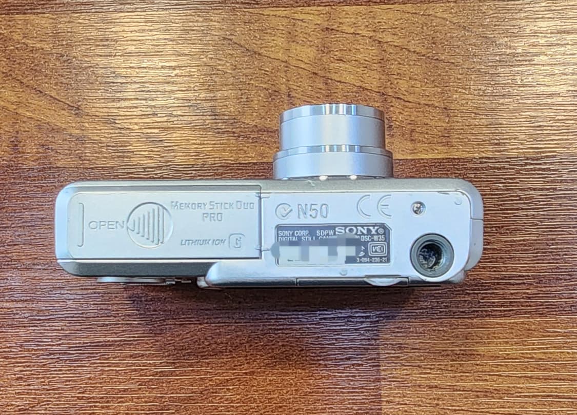 소니 사이버샷 DSC-W35 실버 디지털 카메라 판매합니다. 상품이미지5