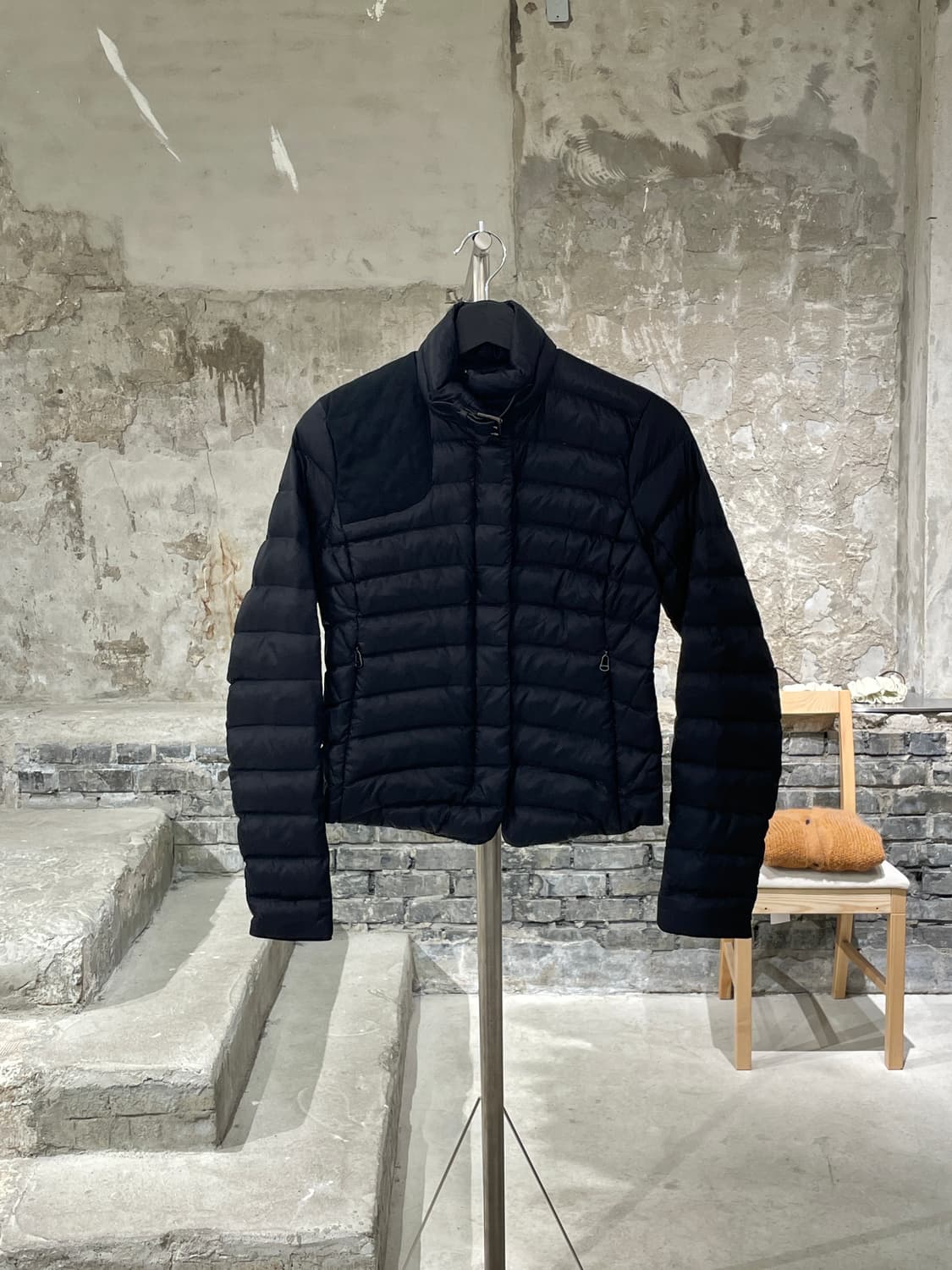 랄프 로렌 블랙 라이트 숄더 패치 덕 다운 퀼팅 자켓 상품이미지1