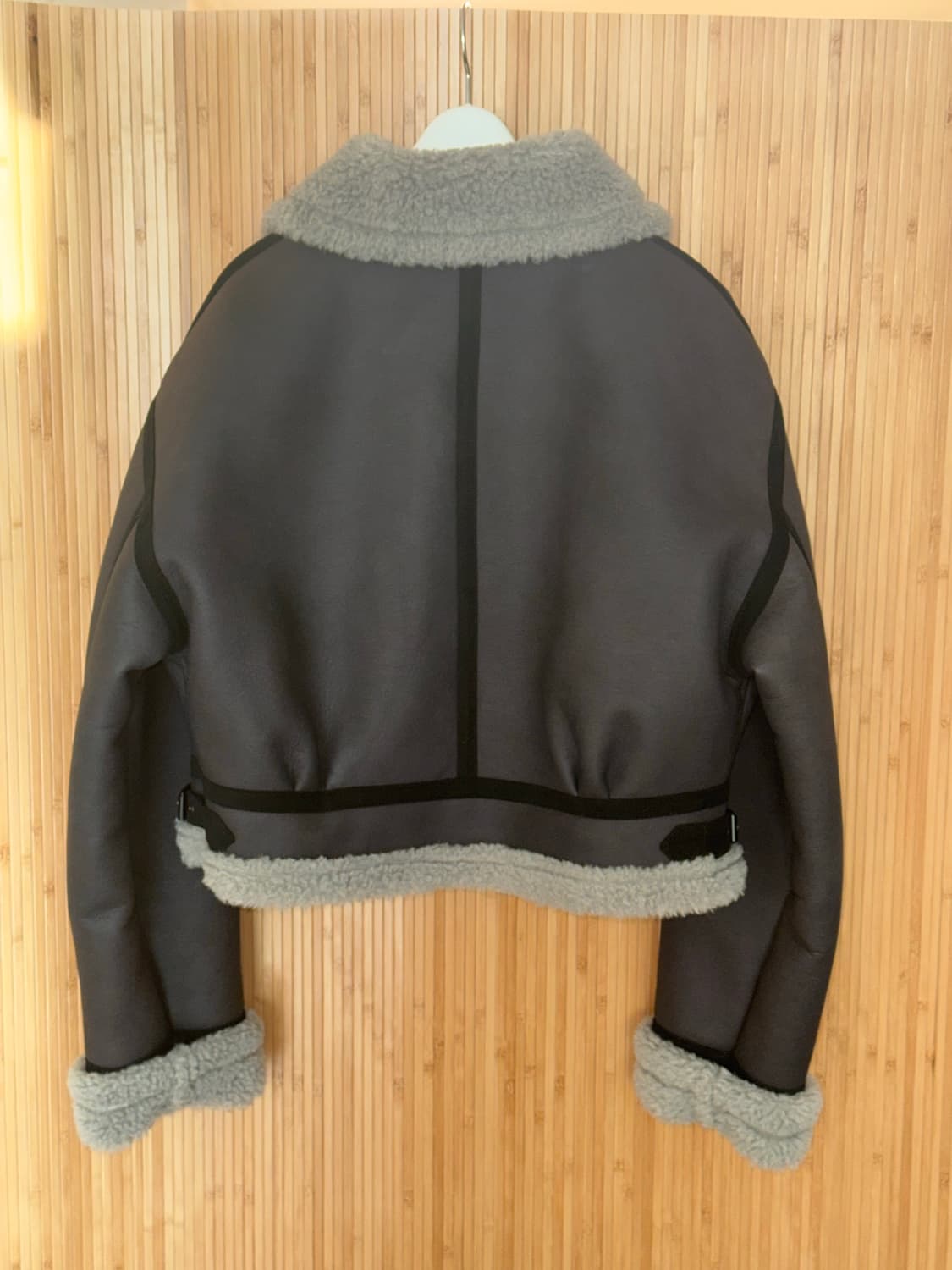 그로브 헬렌 크롭 숏 무스탕 차콜  상품이미지9