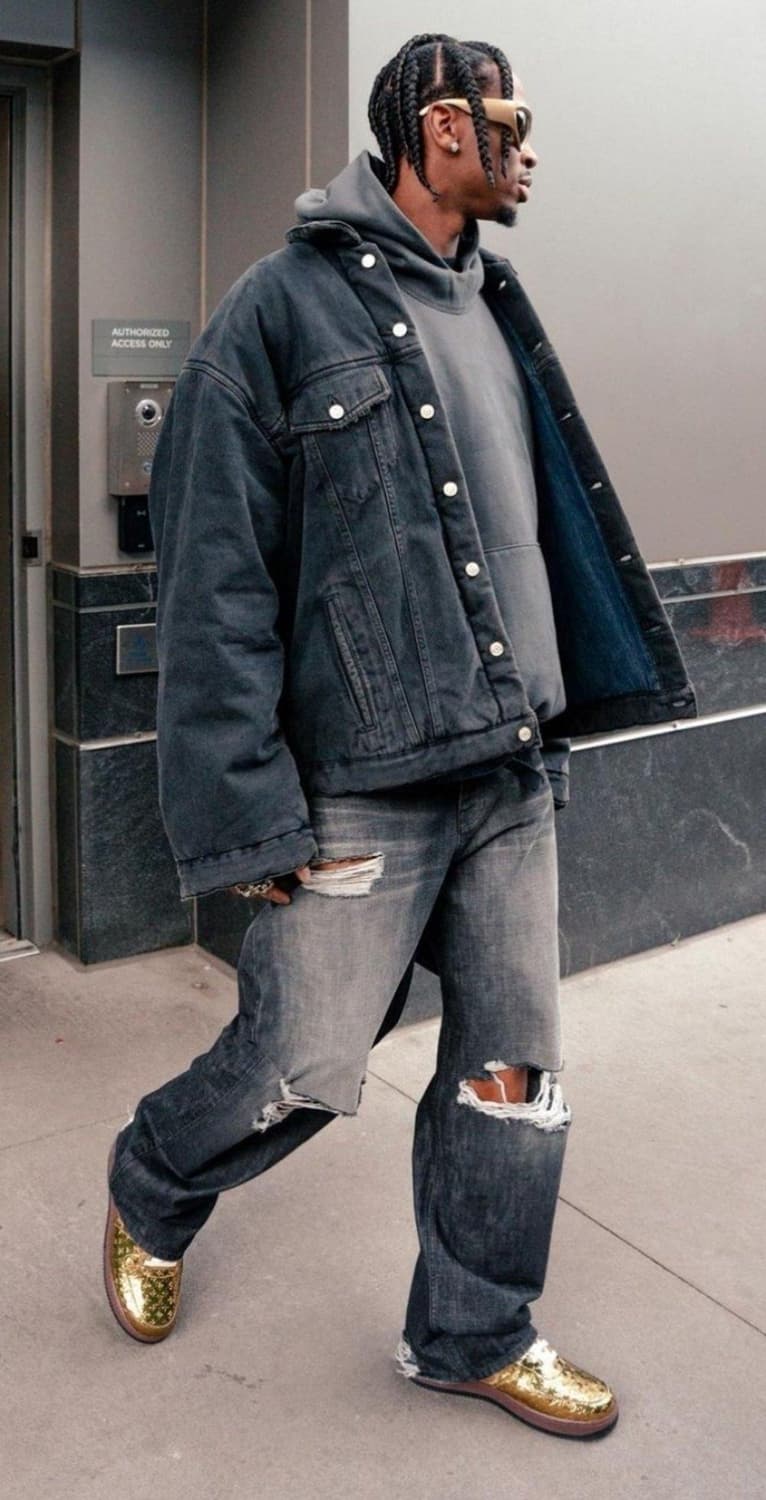 에이삽 바리와 양갱님이  입은 발렌시아가 간지깡패 데님 패딩 자켓 흑청 상품이미지3