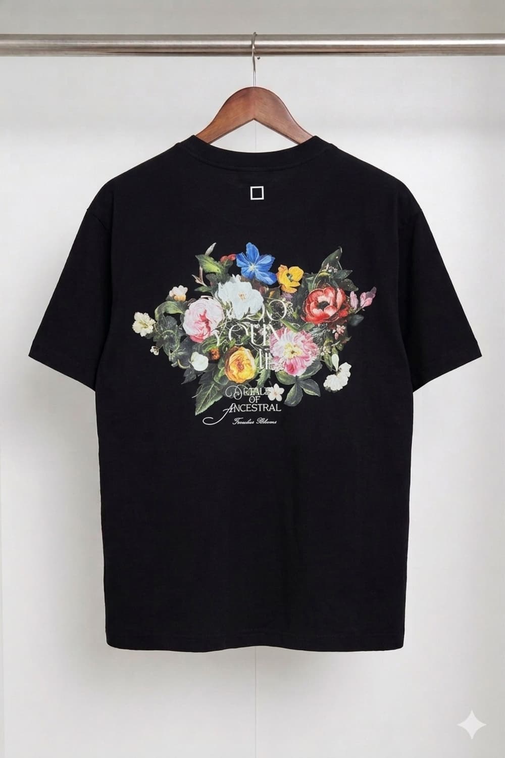 [새상품] 우영미 백로고 플라워 반팔 상품이미지1